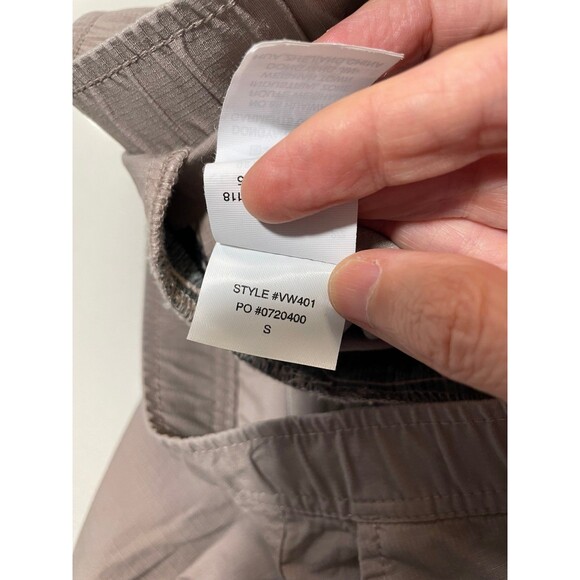 Vuori ripstop beige/taupe pants with drawstrings size Small - Picture 7 of 11